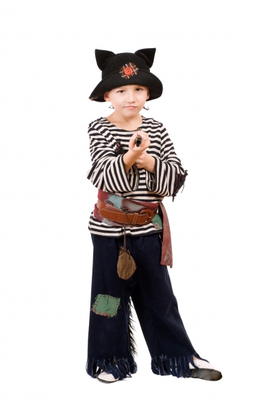 2532957-little-boy-dressed-as-a-pirate